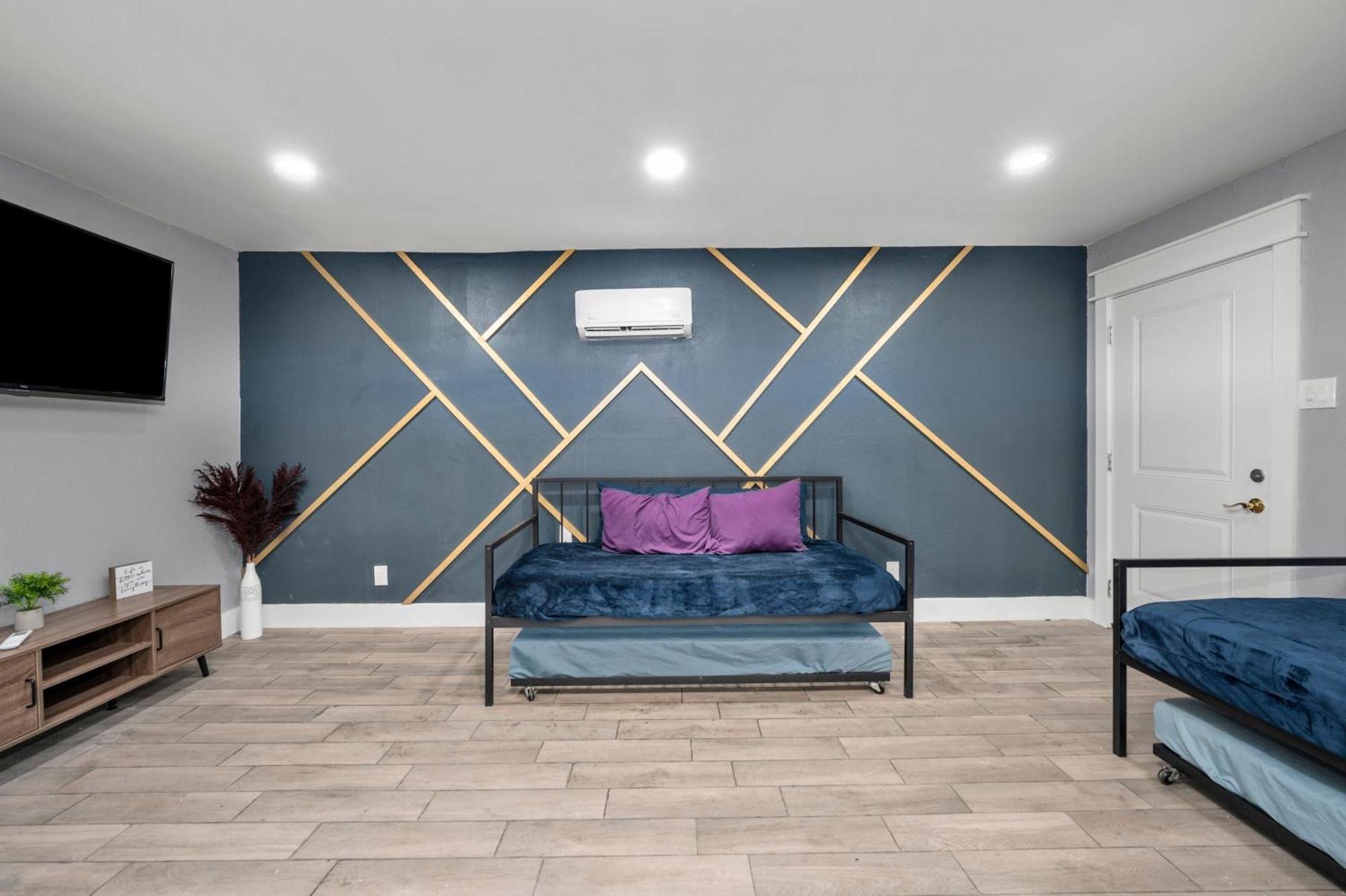 Comfortable 2Br Uptown Escape With Free Park Houston Zewnętrze zdjęcie
