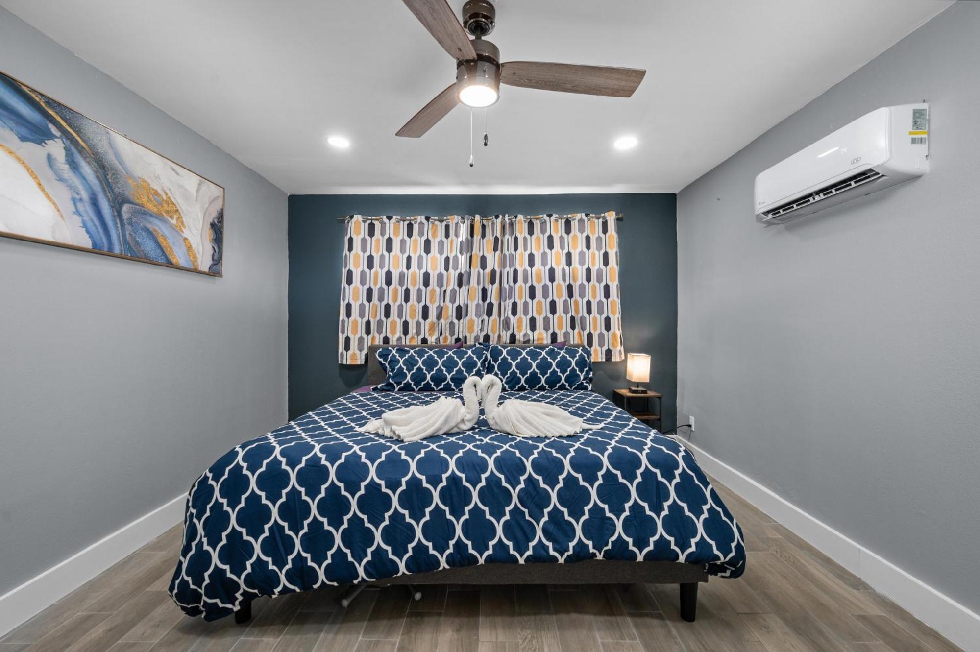 Comfortable 2Br Uptown Escape With Free Park Houston Zewnętrze zdjęcie