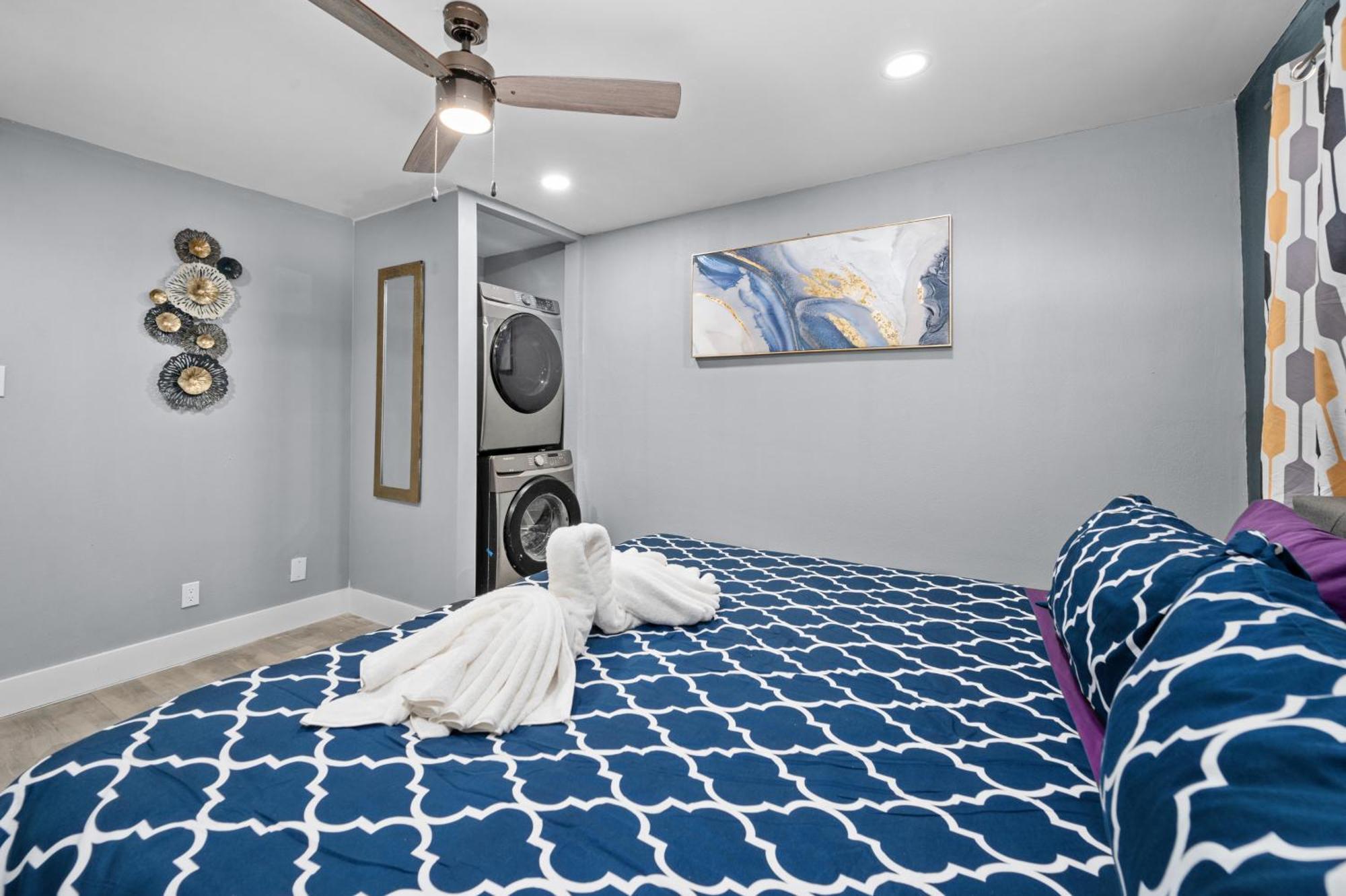 Comfortable 2Br Uptown Escape With Free Park Houston Zewnętrze zdjęcie
